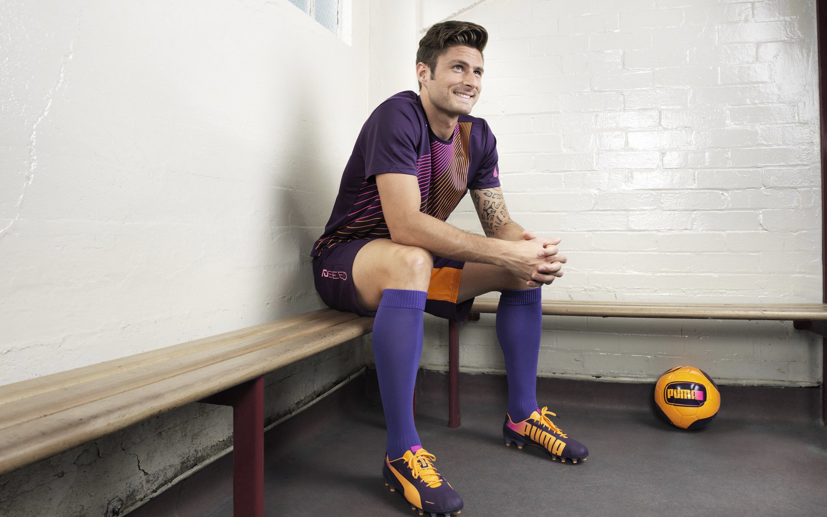 法甲绝美弧线球：足球的艺术之美尽在其中，足球弧线球动作要领